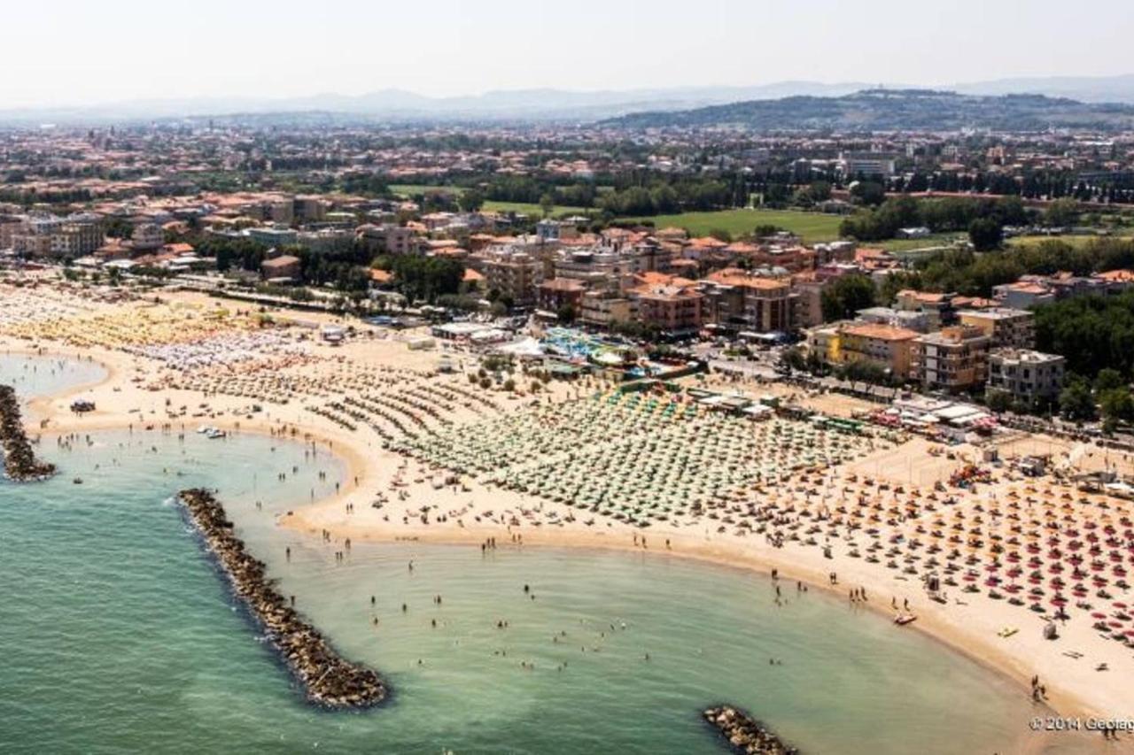 Appartamento Fabbri A Rivabella Di Rímini Exterior foto